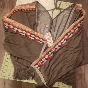 NWT🔖BUCKLE Blouse